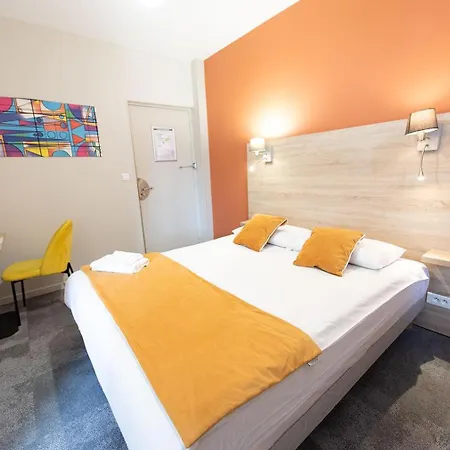 Logis Du Marché Hotel