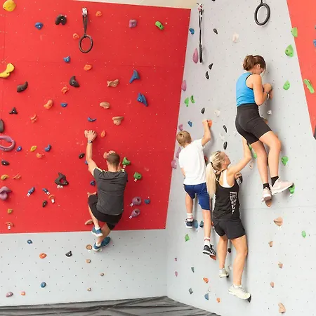 Hotel Logis Du Marché 2*