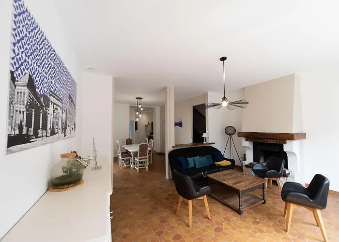 Logis - Hostellerie&restaurant Du Marché Hotel