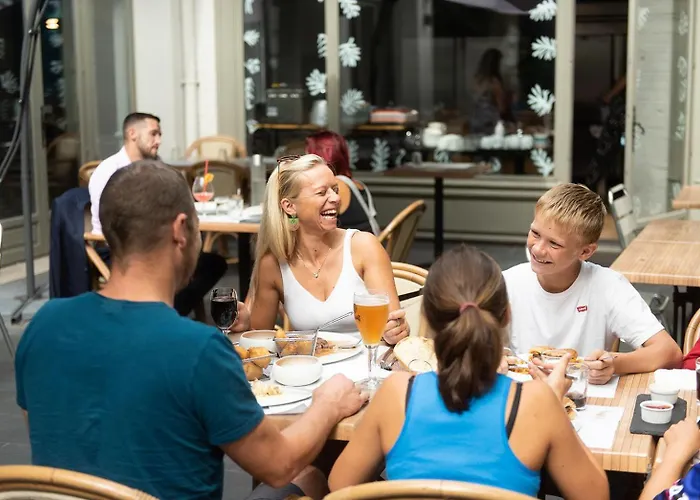 Logis - Hostellerie&restaurant Du Marché Hotel 2*