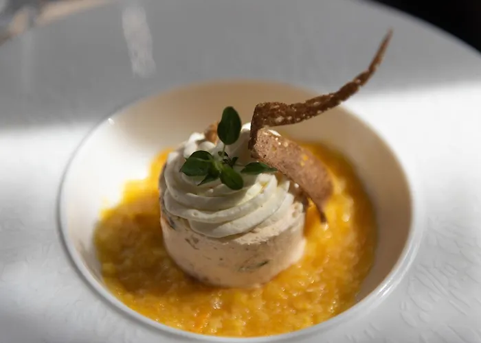 Logis - Hostellerie&restaurant Du Marché Hotel 2*