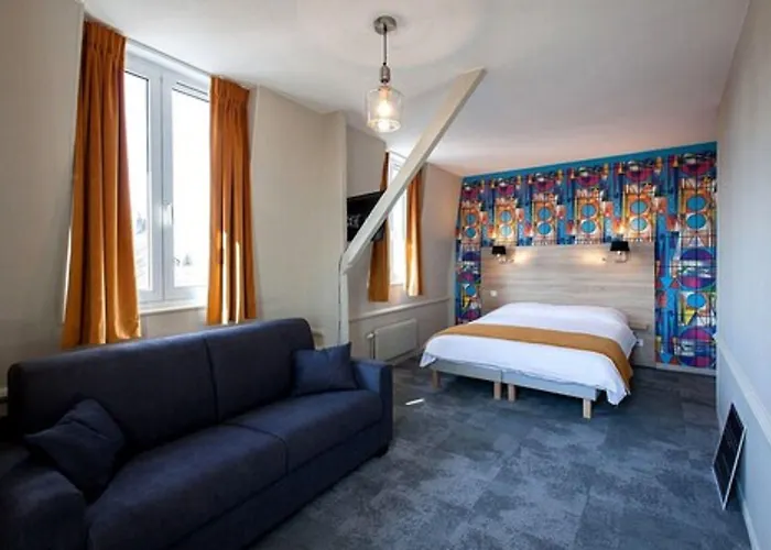 Hotel Logis - Hostellerie&restaurant Du Marché