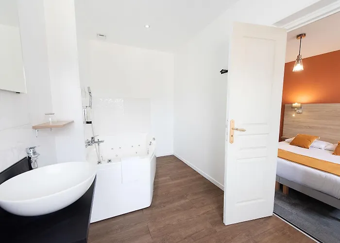 Logis - & Restaurant Du Marche Ξενοδοχείο